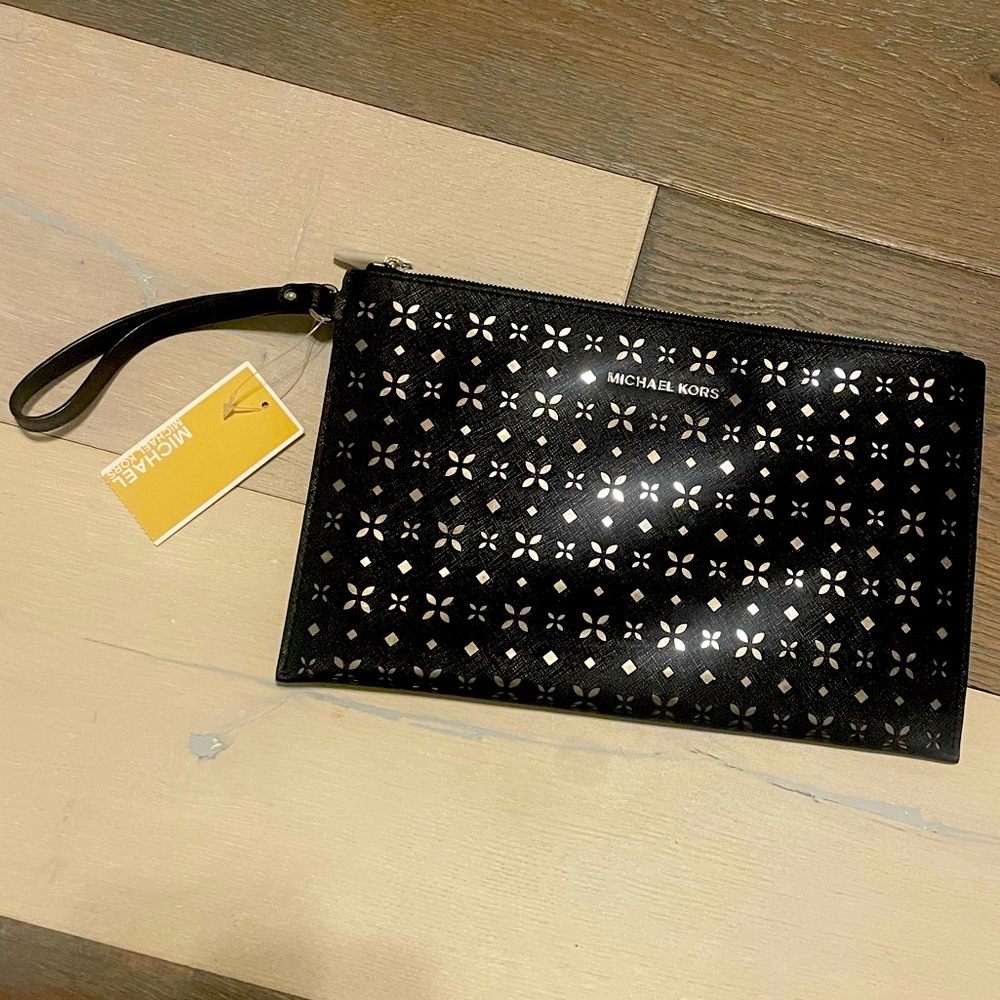 BNWT Michael Kors Clutch